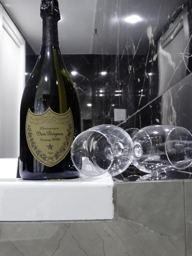 Suite Napoli Sotterranea Con Vasca Idromassaggio Zewnętrze zdjęcie