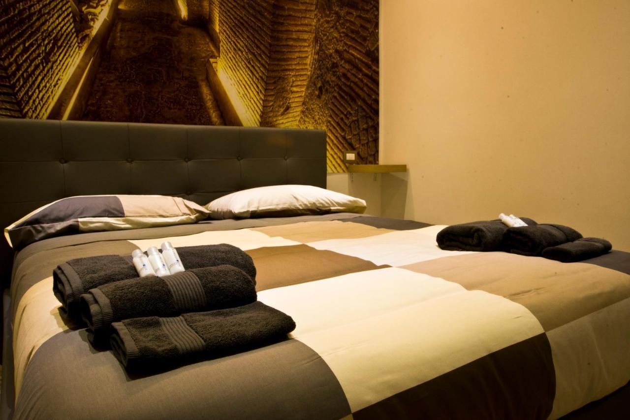 Suite Napoli Sotterranea Con Vasca Idromassaggio Zewnętrze zdjęcie
