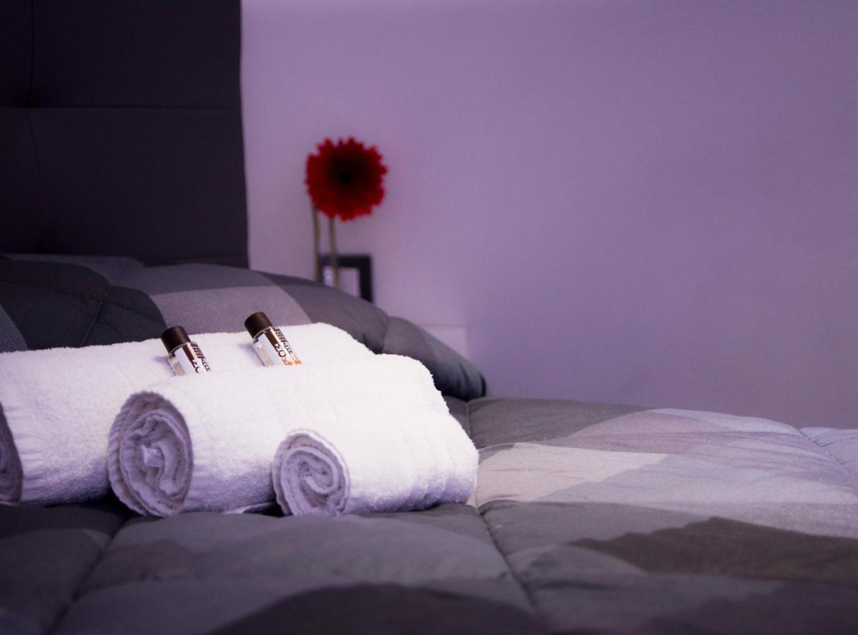 Suite Napoli Sotterranea Con Vasca Idromassaggio Zewnętrze zdjęcie